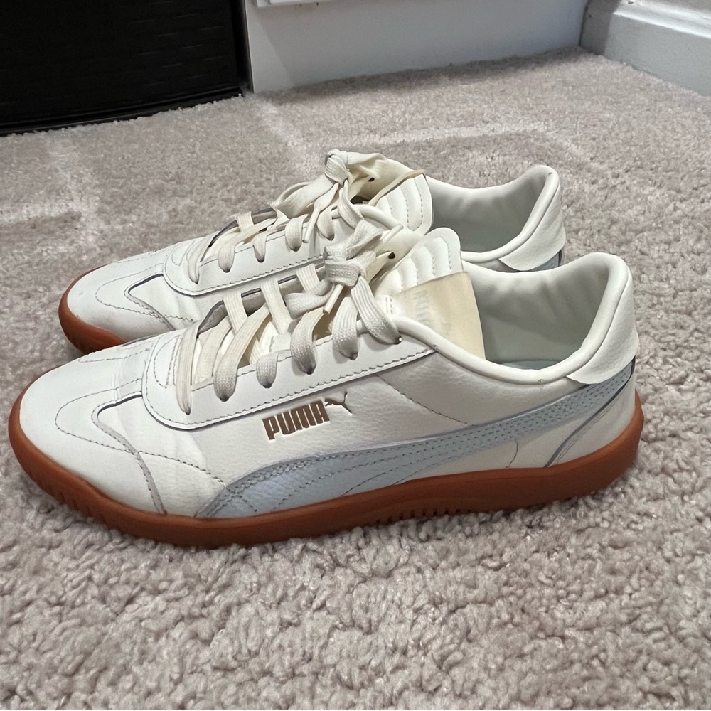 Women’s Puma Club Era II sneaker, blue and white